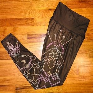 Teeki Seven Crowns Goddess Hot Pant Leggings